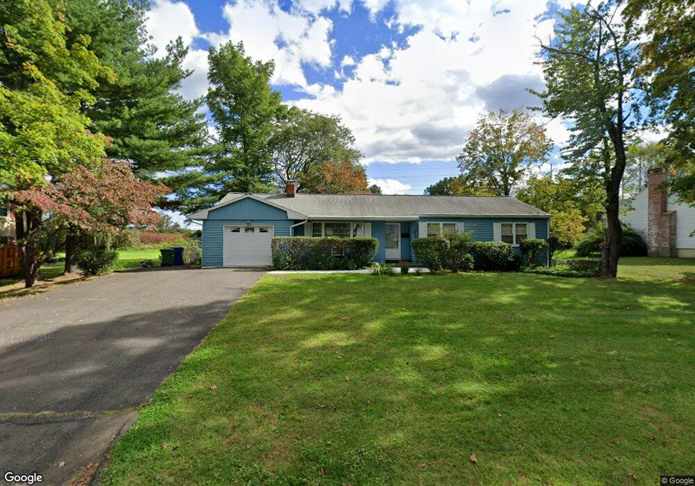 19 Banbury Ln, Bloomfield, CT 06002 - photo 1