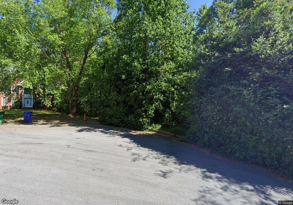 5882 Millstone Ln unit 8, Stone Mountain, GA 30087 - photo 1