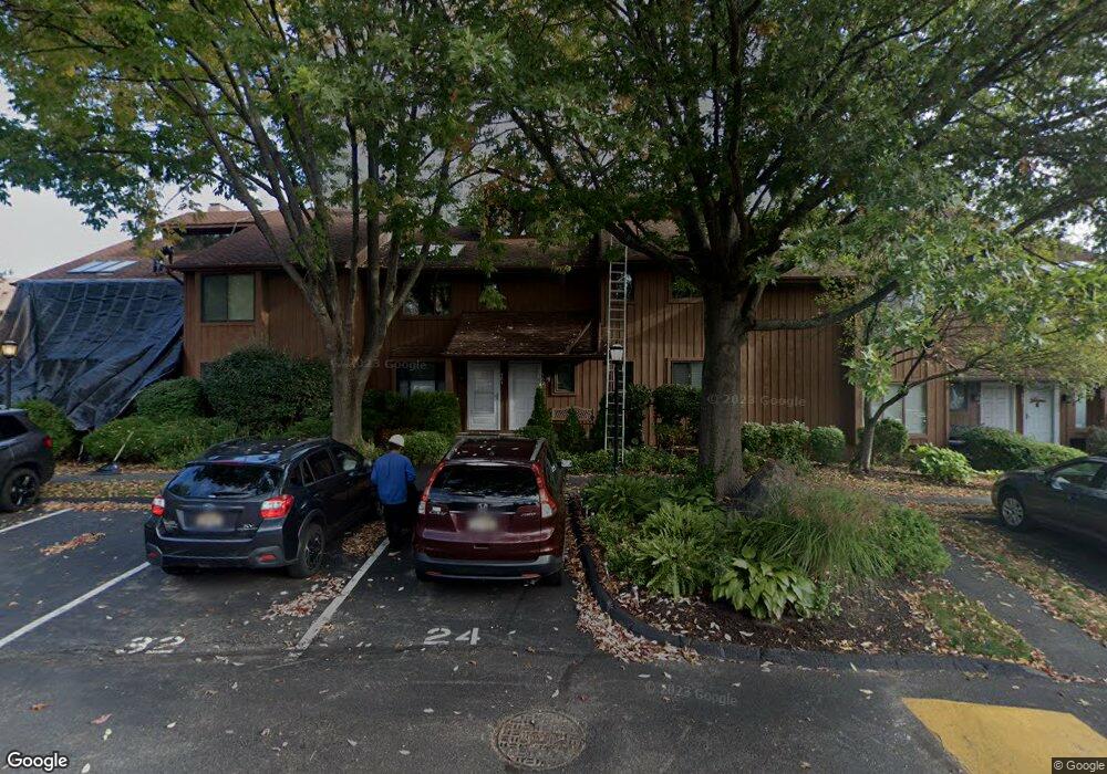 162 Scenic Dr unit 162, Mohegan Lake, NY 10547 - photo 1