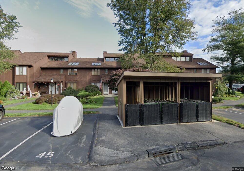 741 Panorama Dr unit 741, Mohegan Lake, NY 10547 - photo 1