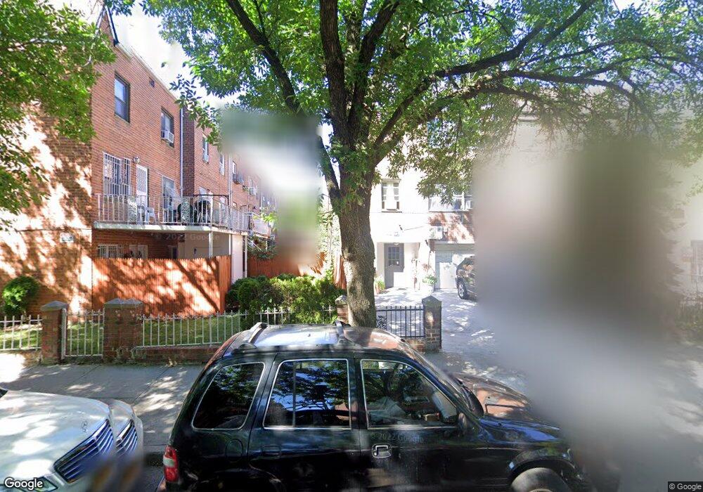 30-54 70th St unit 2nd FL, Flushing, NY 11370 - photo 1