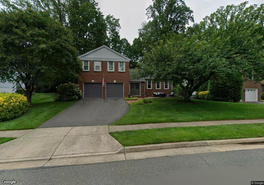 5556 Renoir Port Ln, Burke, VA 22015 - photo 1