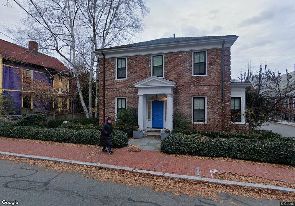 28 Buckingham St unit 2, Cambridge, MA 02138 - photo 1