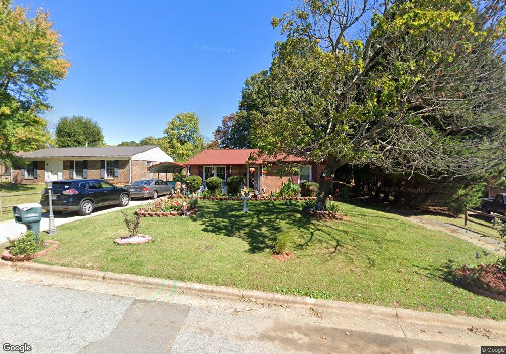 905 Kroll Ln, High Point, NC 27260 - photo 1