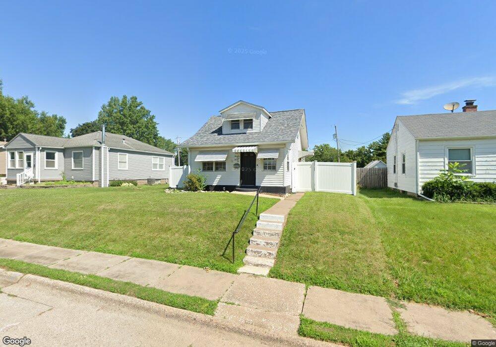 2126 W High St, Davenport, IA 52804 - photo 1
