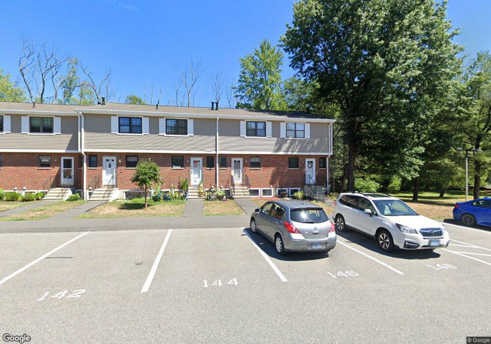 152 Hampton Ct, Newington, CT 06111 - photo 1