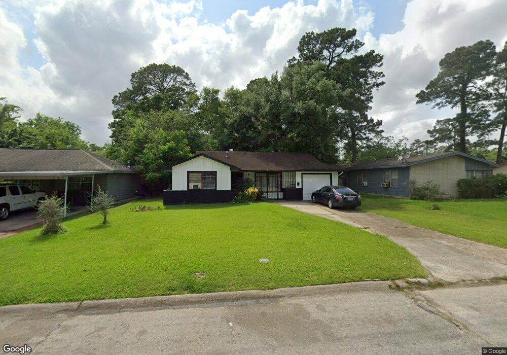 10327 Envoy St, Houston, TX 77016 - photo 1