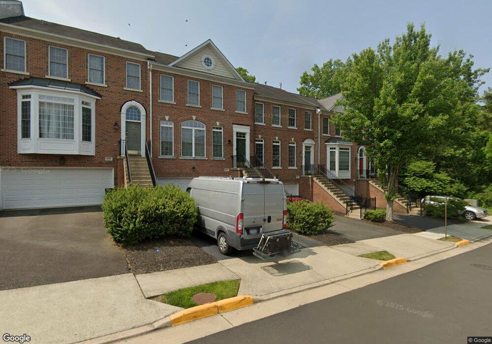 4090 Walnut Cove Cir, Fairfax, VA 22033 - photo 1