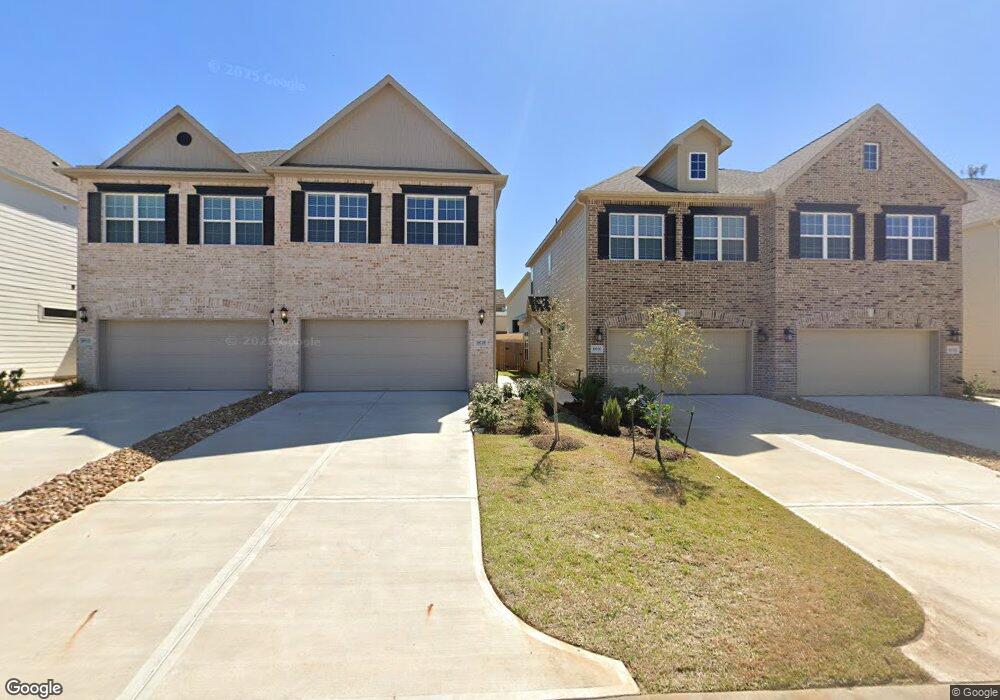 18731 Lake Harbor Ct unit B, Montgomery, TX 77356 - photo 1