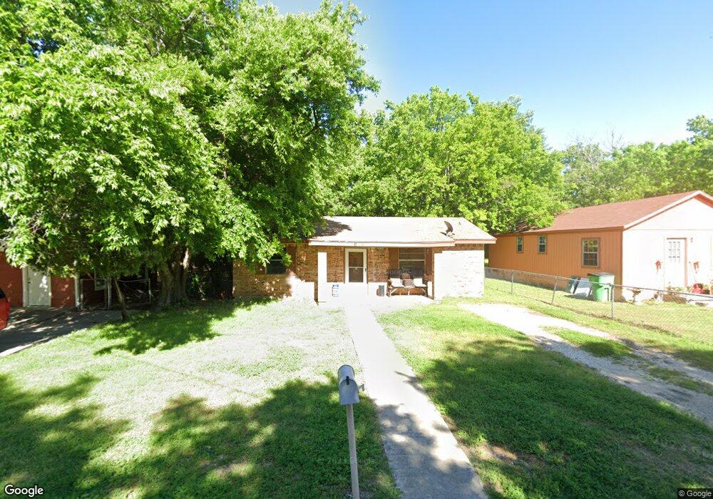 808 Lawrence St, Gainesville, TX 76240 - photo 1