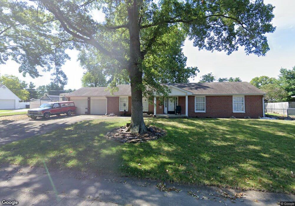 1601 Crescent Dr, Columbus, IN 47203 - photo 1