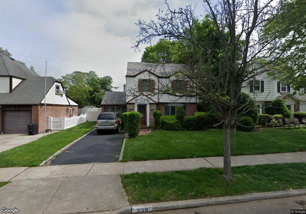 239 Elm St, West Hempstead, NY 11552 - photo 1