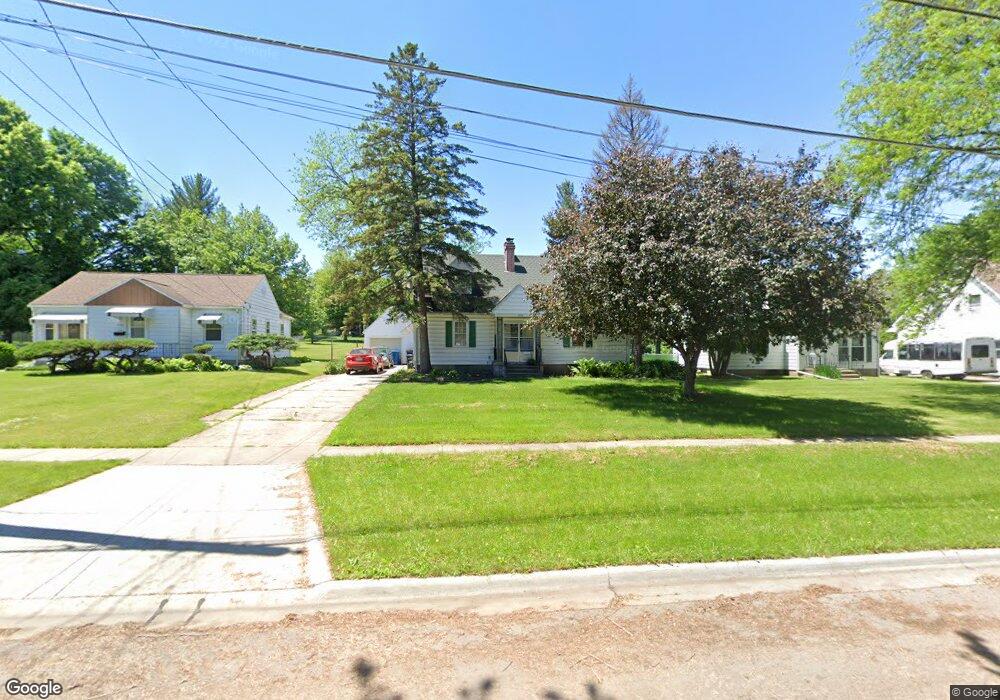 1934 W 6th St, Waterloo, IA 50702 - photo 1