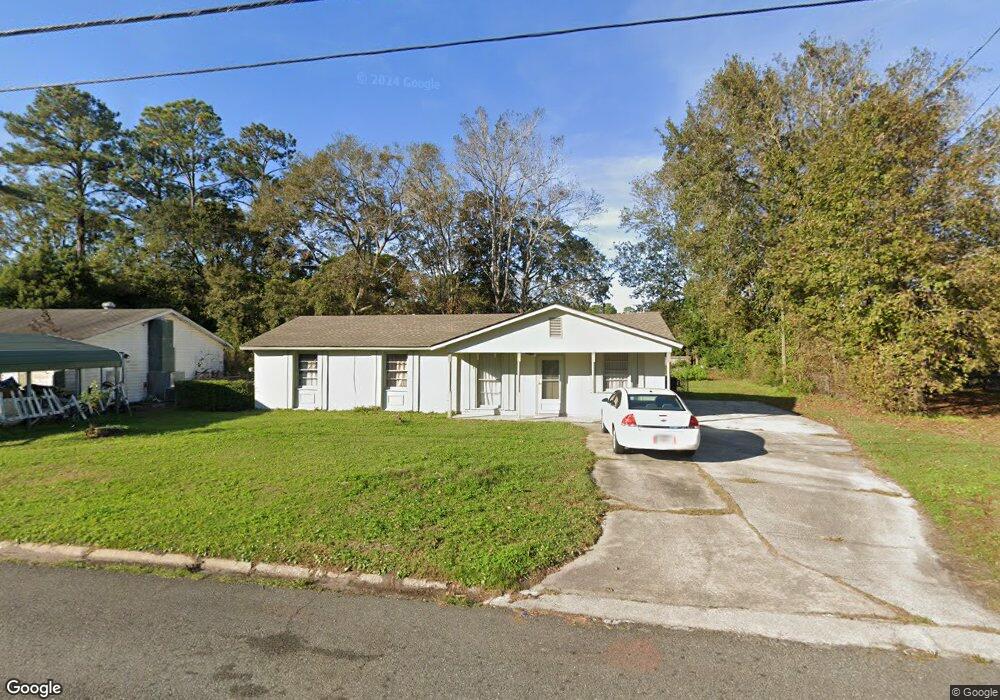 137 Wasp Dr, Brunswick, GA 31525 - photo 1