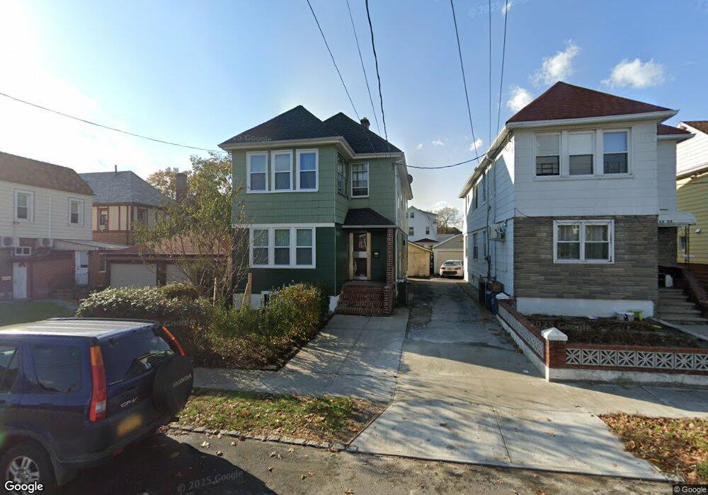 4662 160th St, Flushing, NY 11358 - photo 1