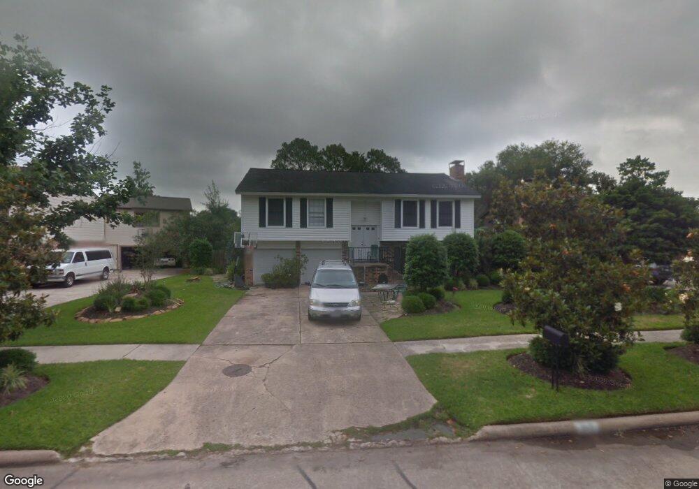 317 Gleneagles Dr, Friendswood, TX 77546 - photo 1