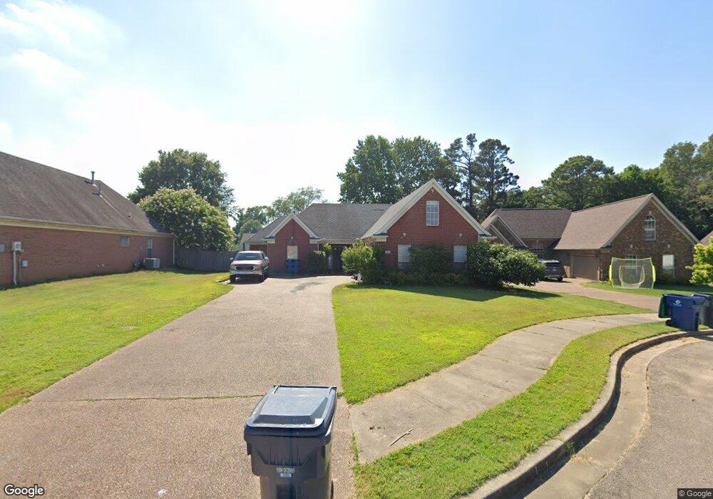 1537 Saddlebrook W, Hernando, MS 38632 - photo 1