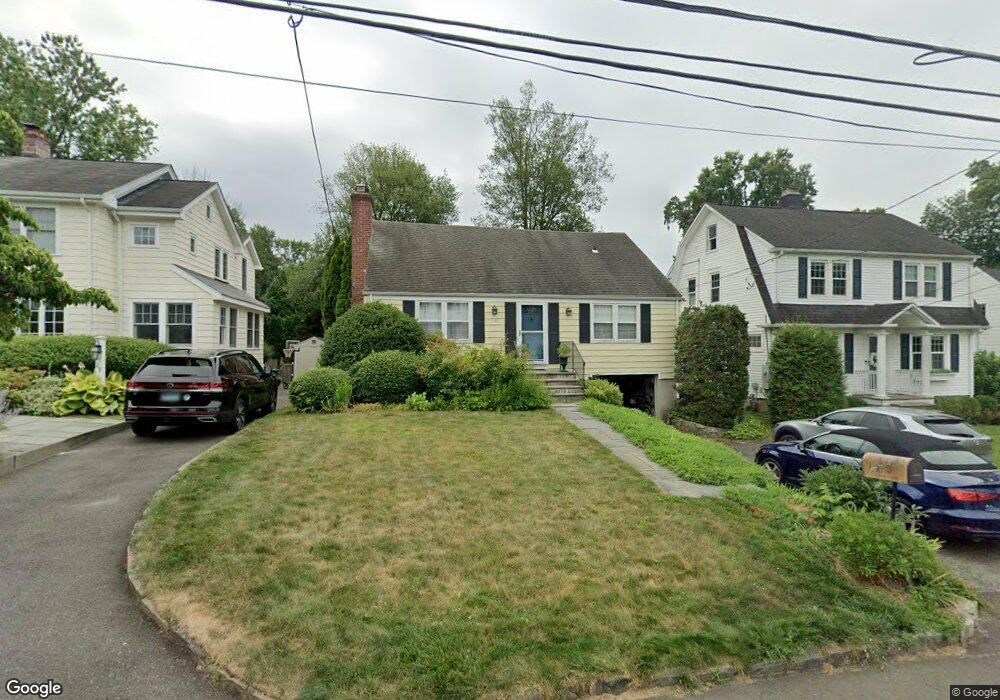 27 Lincoln Ave, Old Greenwich, CT 06870 - photo 1