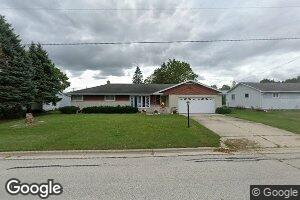 423 Birchwood Dr, Francis Creek, WI 54214