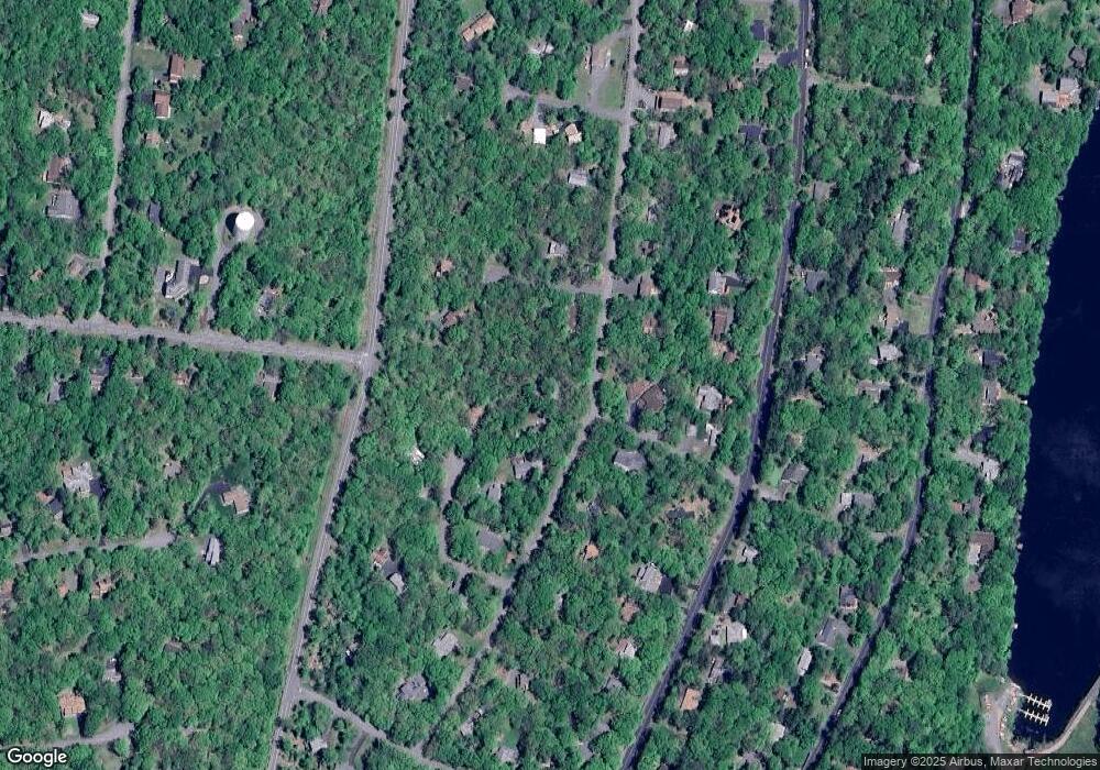 122 Hillcrest Dr, Hawley, PA 18428 - photo 1