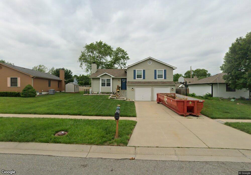 3721 SW Mission Ave, Topeka, KS 66610 - photo 1