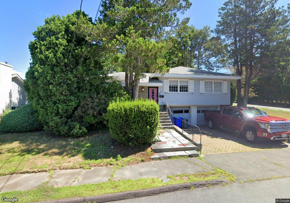 11 Colgate Rd, Marblehead, MA 01945 - photo 1