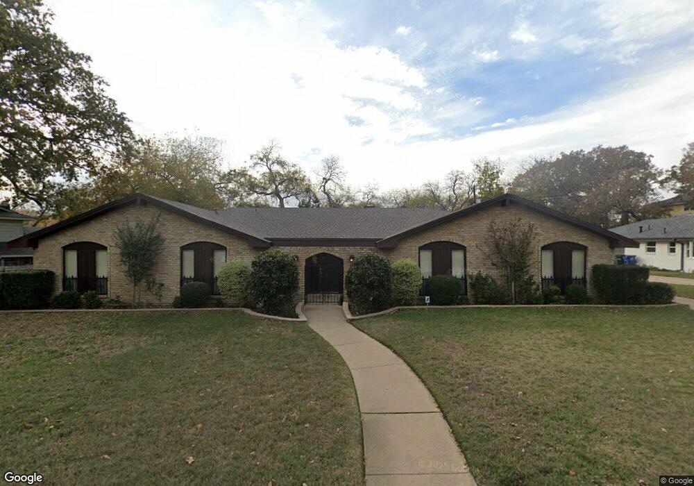 1204 Springwood Ct, Euless, TX 76040 - photo 1
