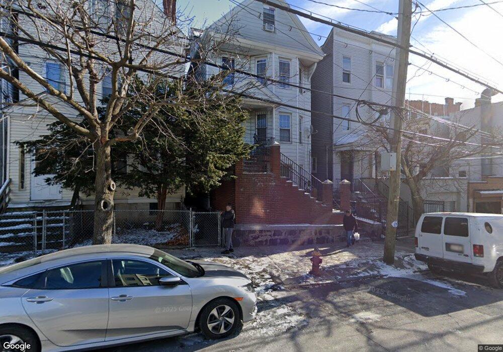 56 Oak St unit 2, Yonkers, NY 10701 - photo 1