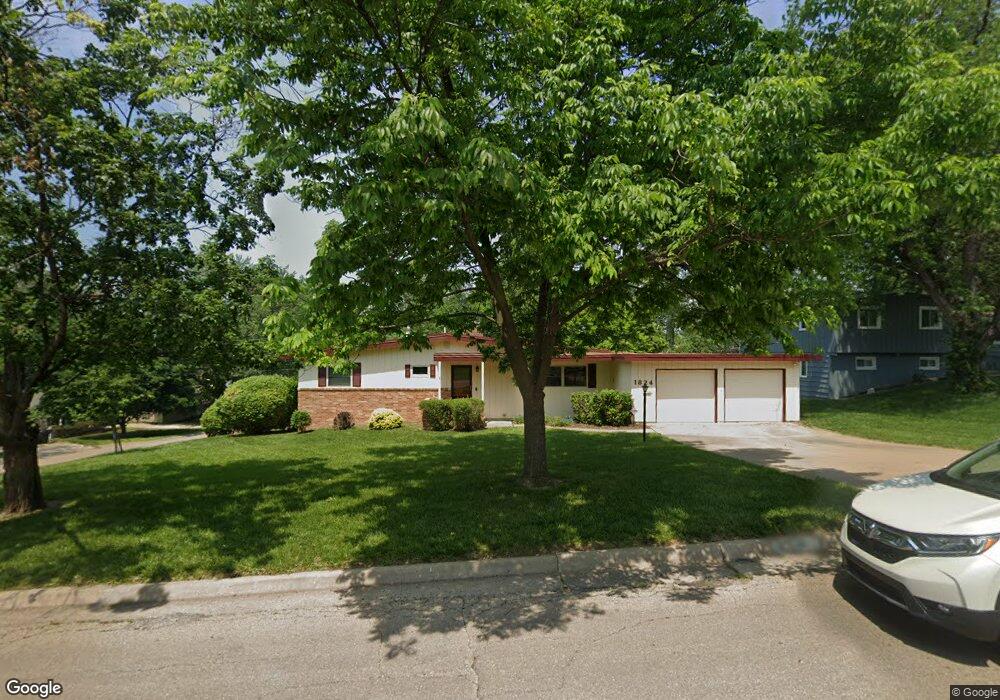 1824 SW 27th St, Topeka, KS 66611 - photo 1