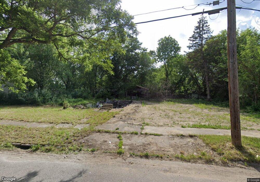 2013 N Lynch St, Flint, MI 48506 - photo 1