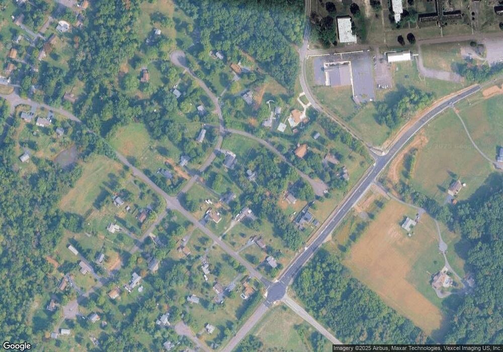 7508 Rogues Rd, Warrenton, VA 20187 - photo 1