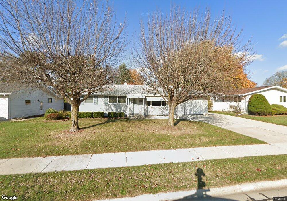 2330 43rd St, Two Rivers, WI 54241 - photo 1