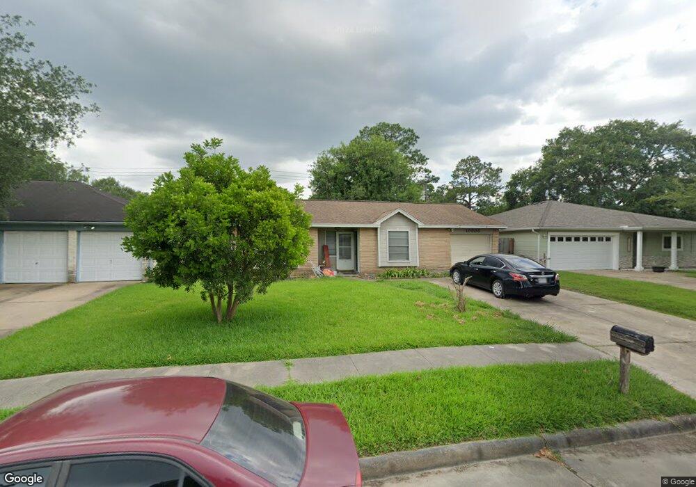 16806 David Glen Dr, Friendswood, TX 77546 - photo 1