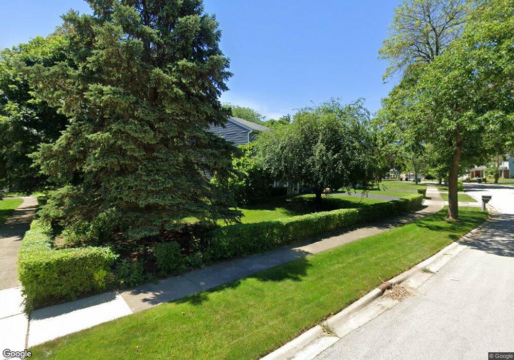 242 Briarheath Ln, Naperville, IL 60565 - photo 1