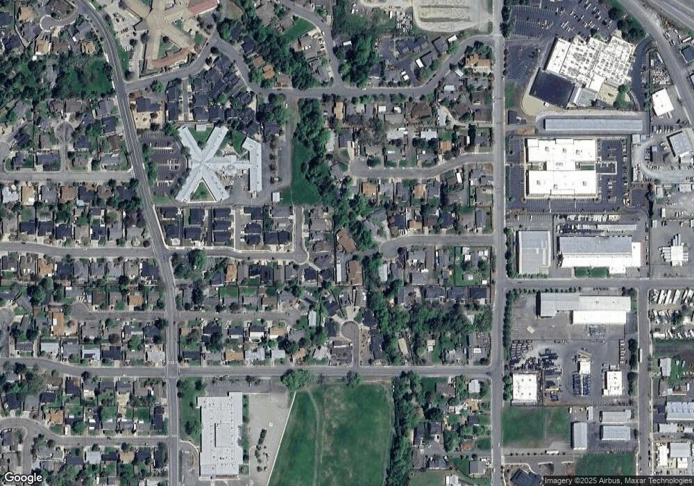 588 NW Buddy Ln unit A, Grants Pass, OR 97526 - photo 1