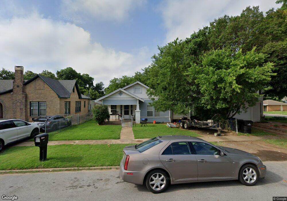 1226 W Walker St, Denison, TX 75020 - photo 1