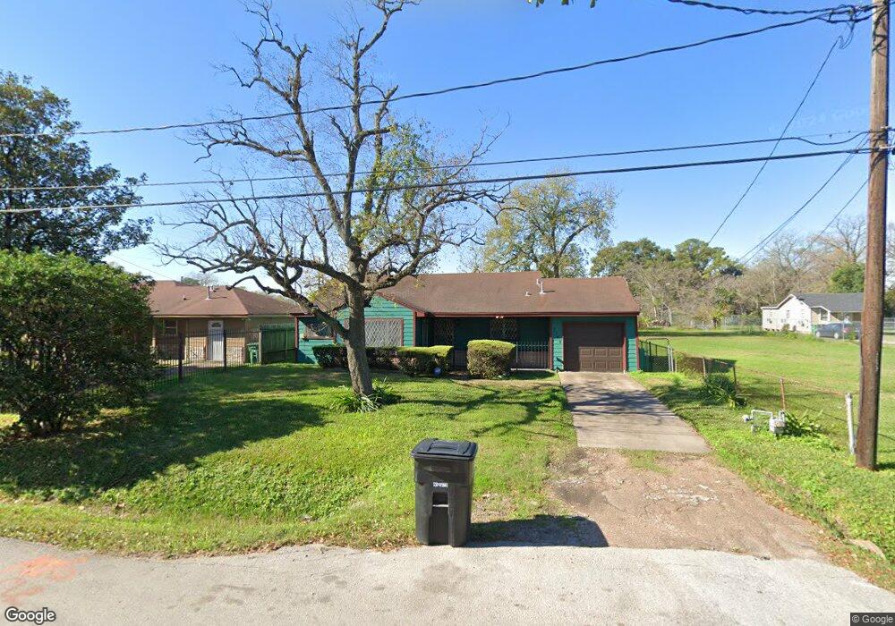 5505 Pickfair St, Houston, TX 77026 - photo 1