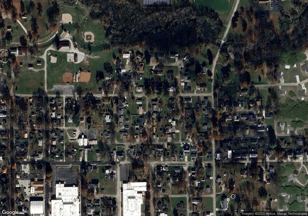 1316 8th St, Covington, IN 47932 - photo 1