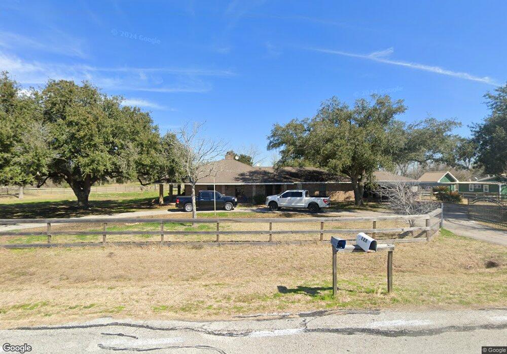 125 Twin Ln, Rosenberg, TX 77471 - photo 1