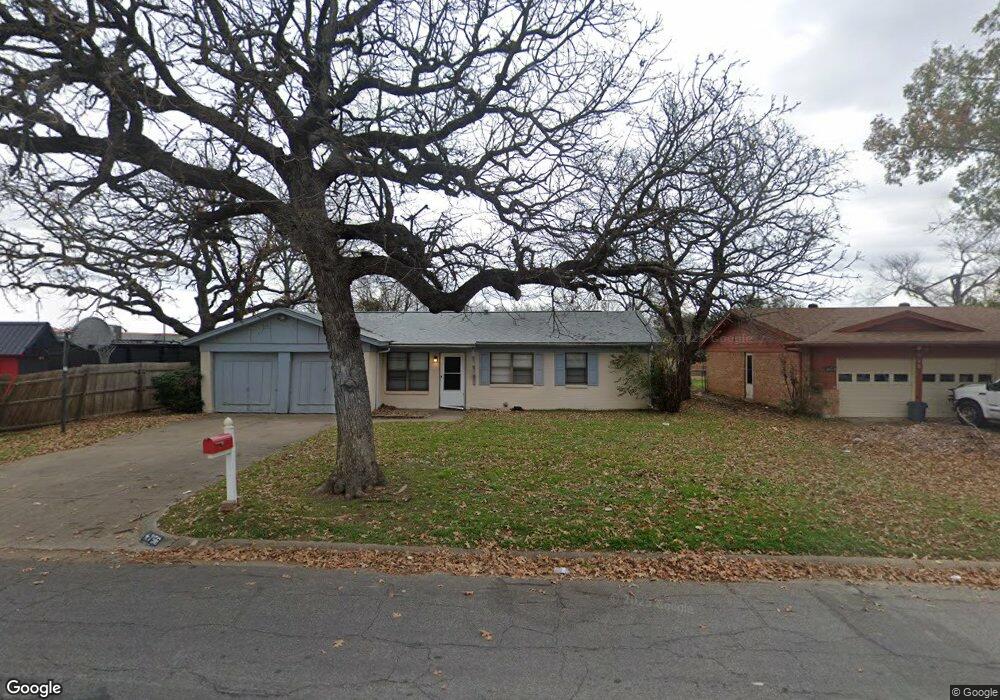 756 Ridgecrest Dr, Hurst, TX 76053 - photo 1