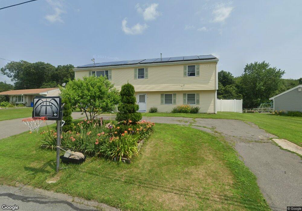 18 Sagamore Dr, South Dartmouth, MA 02748 - photo 1