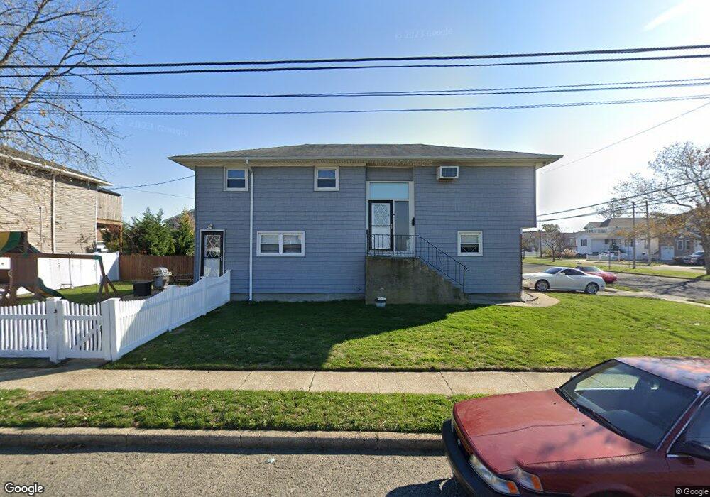 121 Saratoga Blvd, Island Park, NY 11558 - photo 1