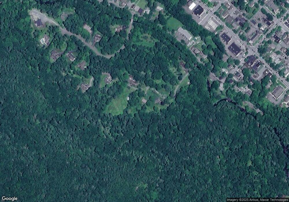 104 Quarter Horse Ln, Milford, PA 18337 - photo 1