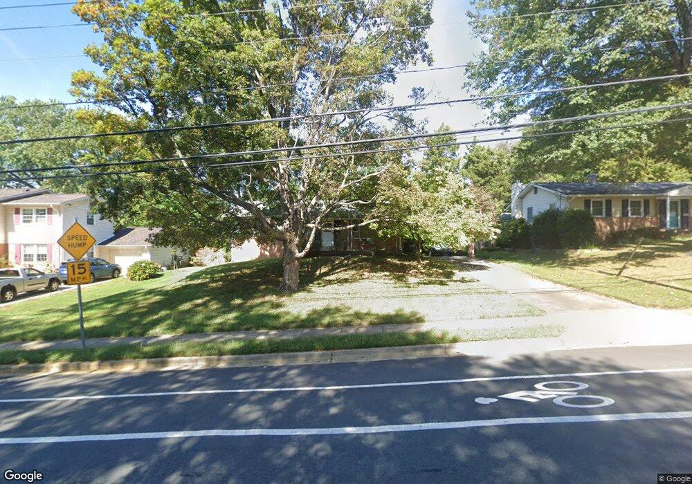 8218 Cottage St, Vienna, VA 22180 - photo 1