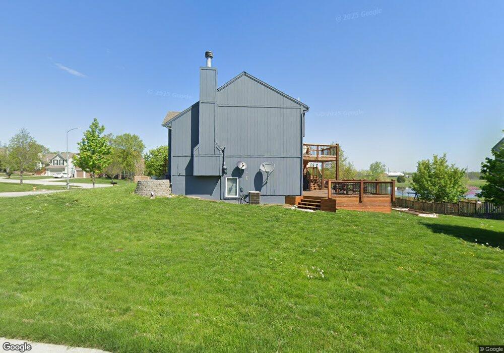 20731 S Skyview Ln, Spring Hill, KS 66083 - photo 1