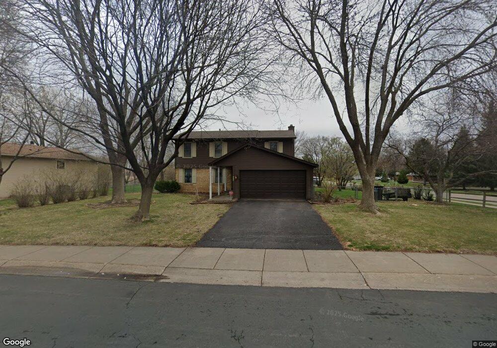 7312 Pineview Ln N, Maple Grove, MN 55369 - photo 1