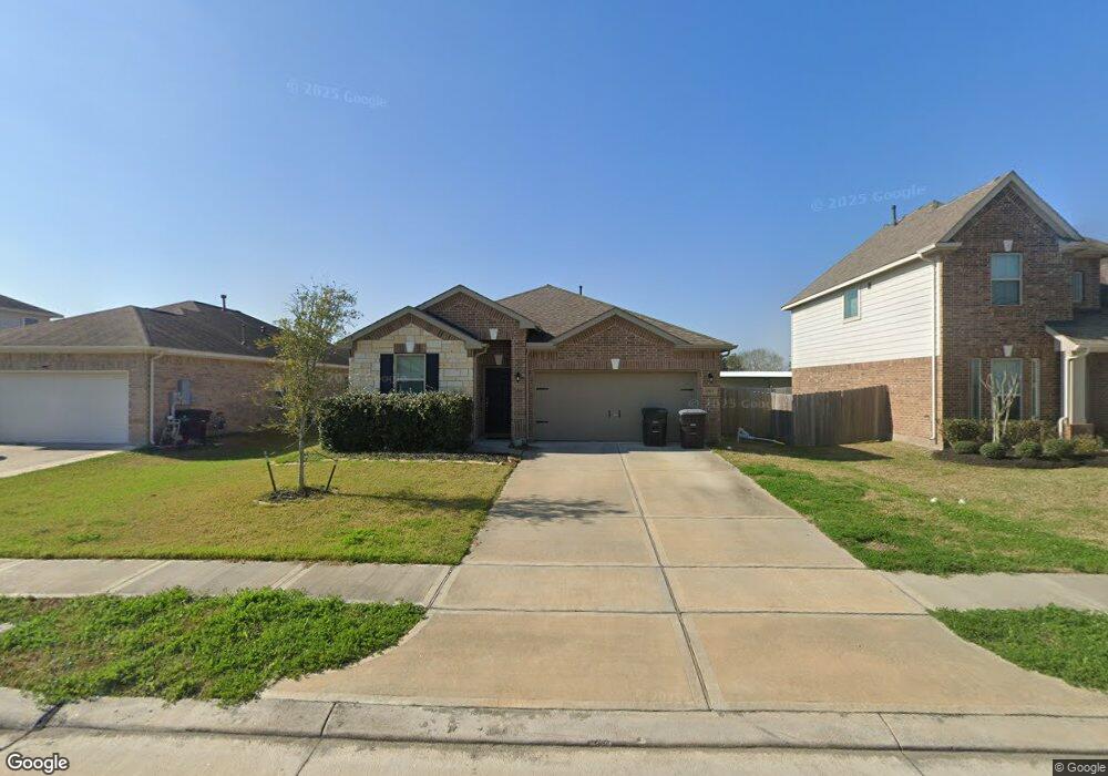 1513 Layne St, Alvin, TX 77511 - photo 1