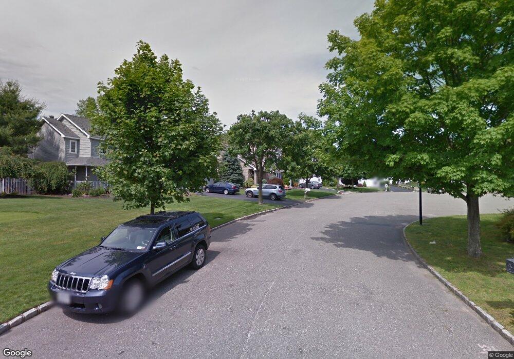 11 Max Way, ComMacK, NY 11725 - photo 1