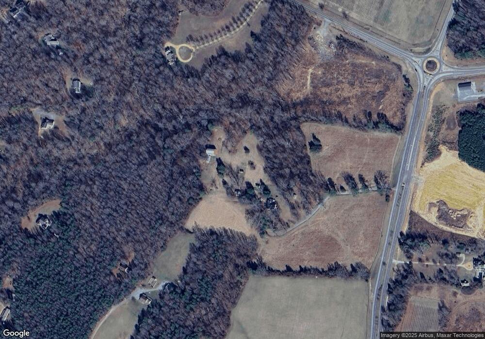 8270 Vineyards Pkwy unit B, New Kent, VA 23124 - photo 1