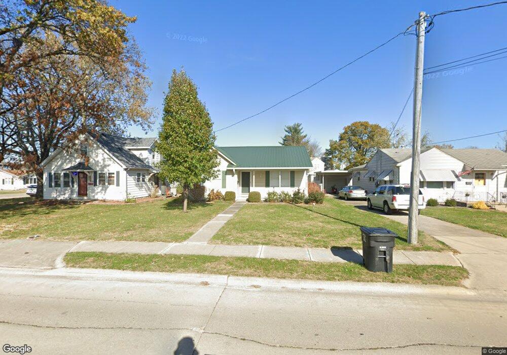 1106 W Saint Anthony Ave, Effingham, IL 62401 - photo 1